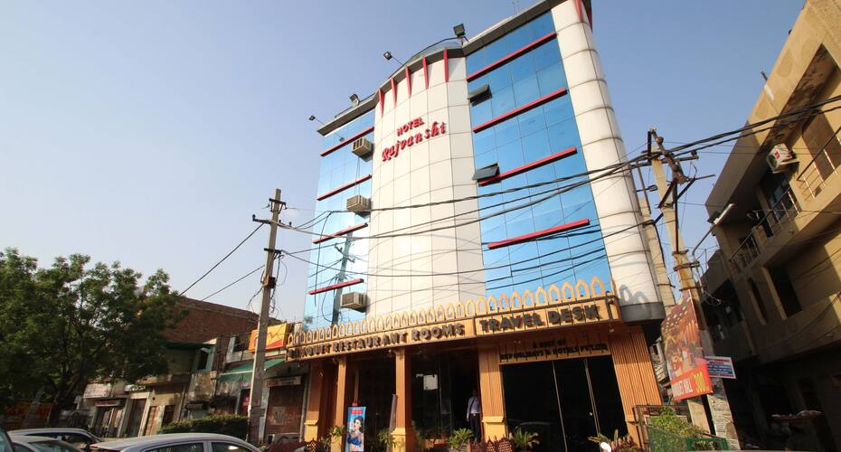 Hotel Rajvanshi, Gurgaon 4